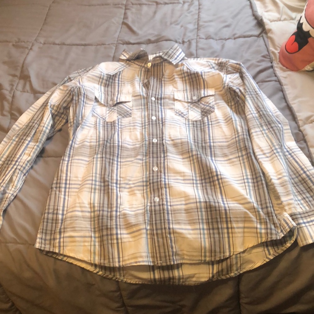 Men’s button shirt